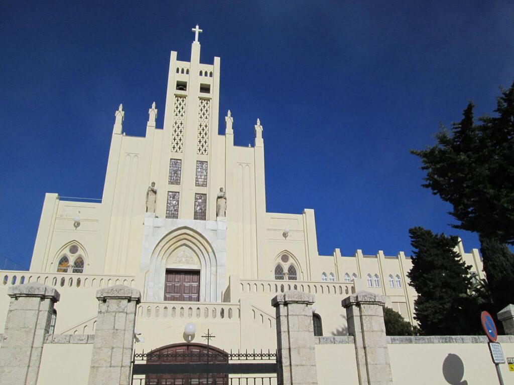 Residencia La Asunción Malaga 2 La Asunción, referencia educativa en Málaga desde 1865 · PÁGINA DE ...