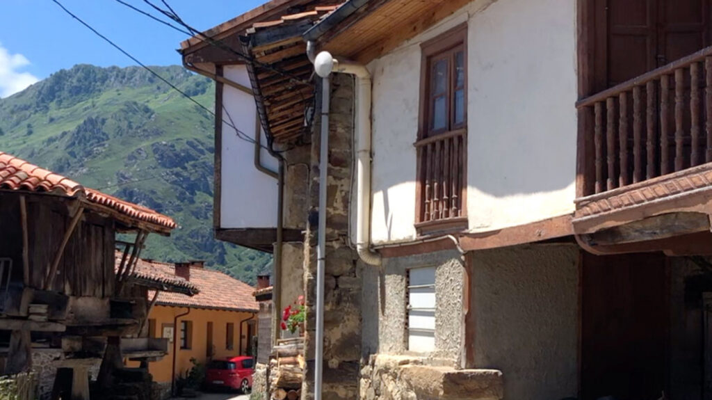 Residencia Sobrescobio Asturias 1 Venta de casa en Sobrescobio, Asturias